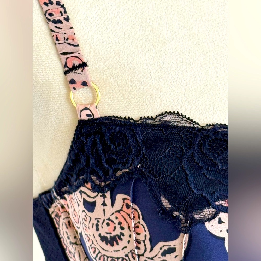 Stella McCartney Balconette Bra in Navy and Pink - Picture 2 of 9